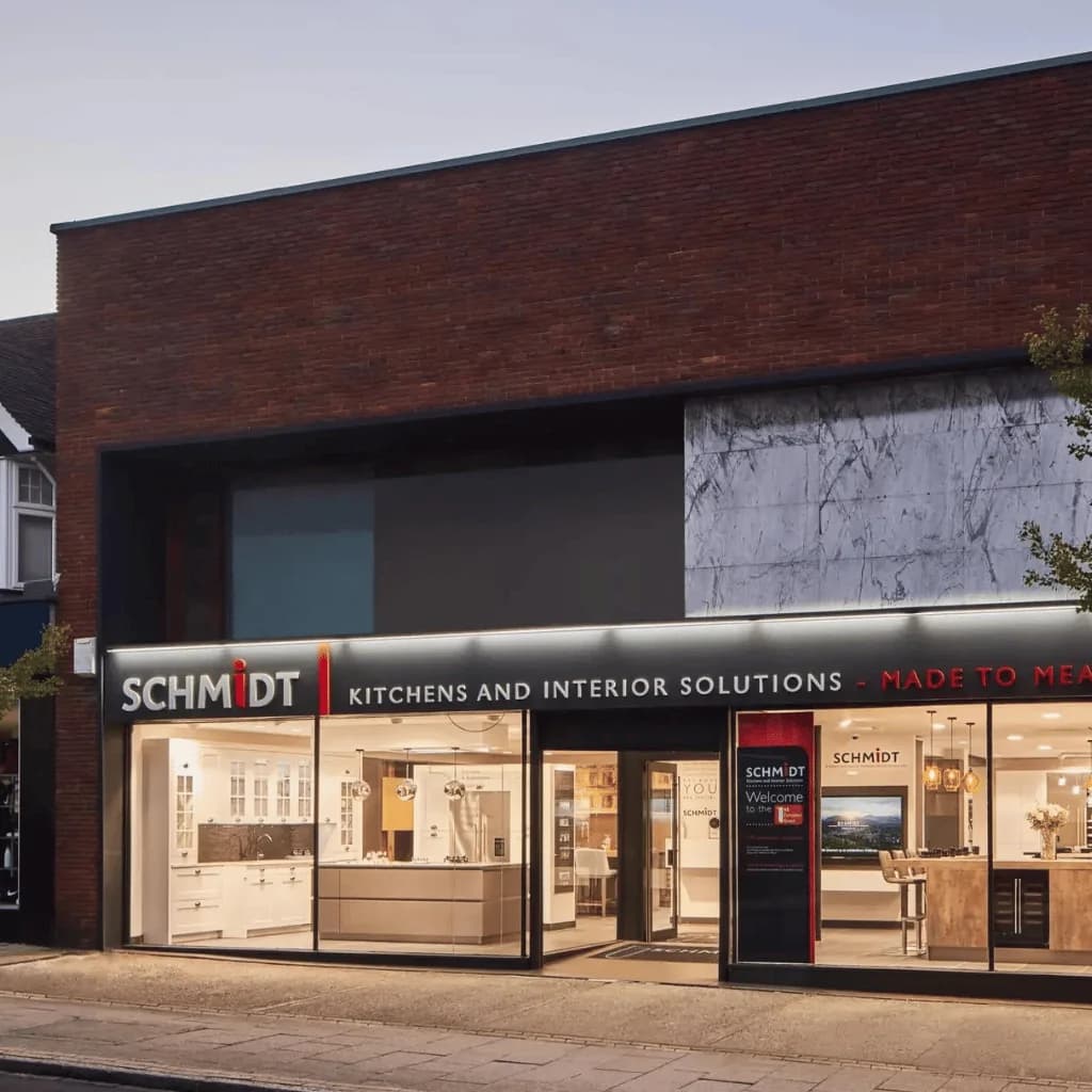 Why Should You Invest in a Franchise in 2025?