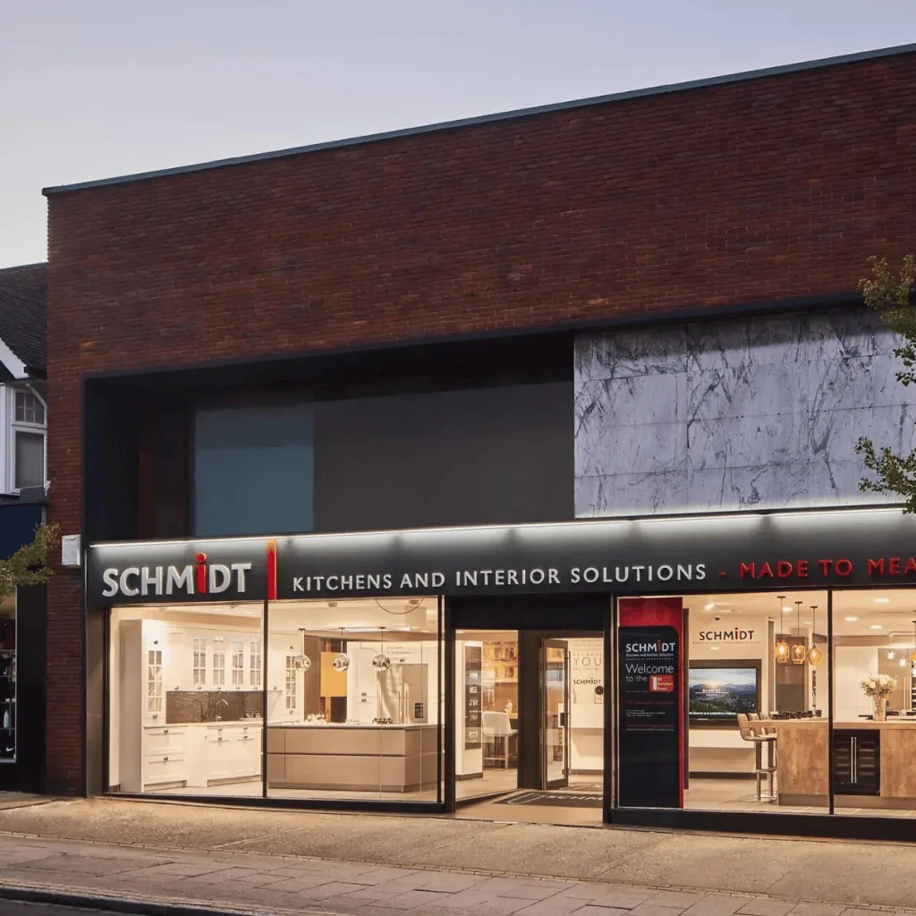 Why Should You Invest in a Franchise in 2025?